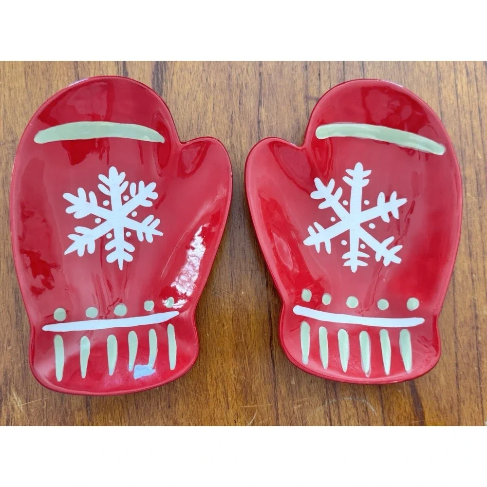 Hallmark Red Mittens Vintage‎ Dish Set of 2 Christmas Holiday Snack Bowls No Box